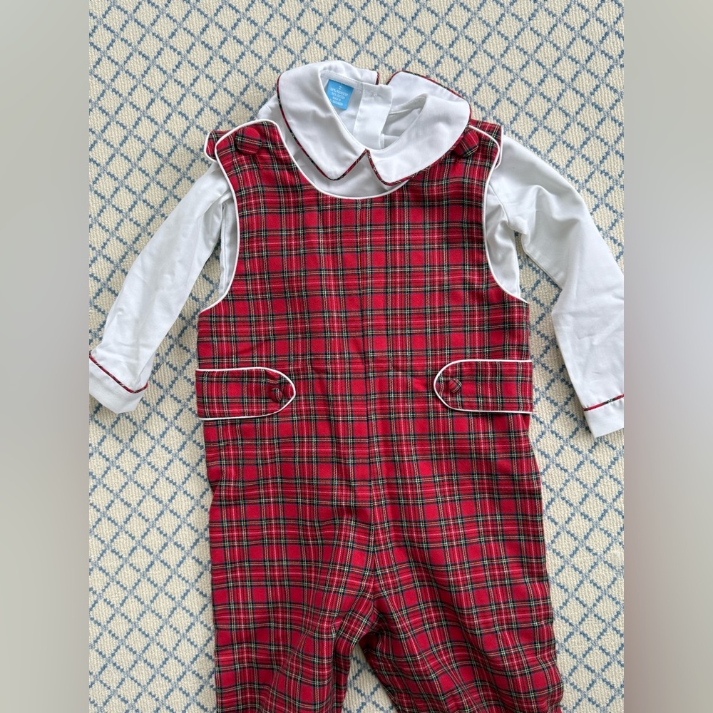Anavini Red Plaid Longall and white collared shirt with matching plaid piping - Picture 3 of 6